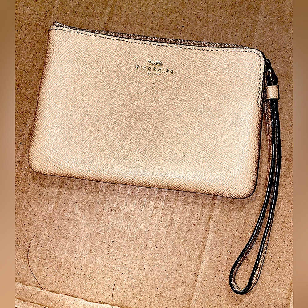 Coach Wristlet Leather Taupe/Tan